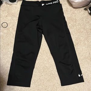 Nike Pro cropped leggings